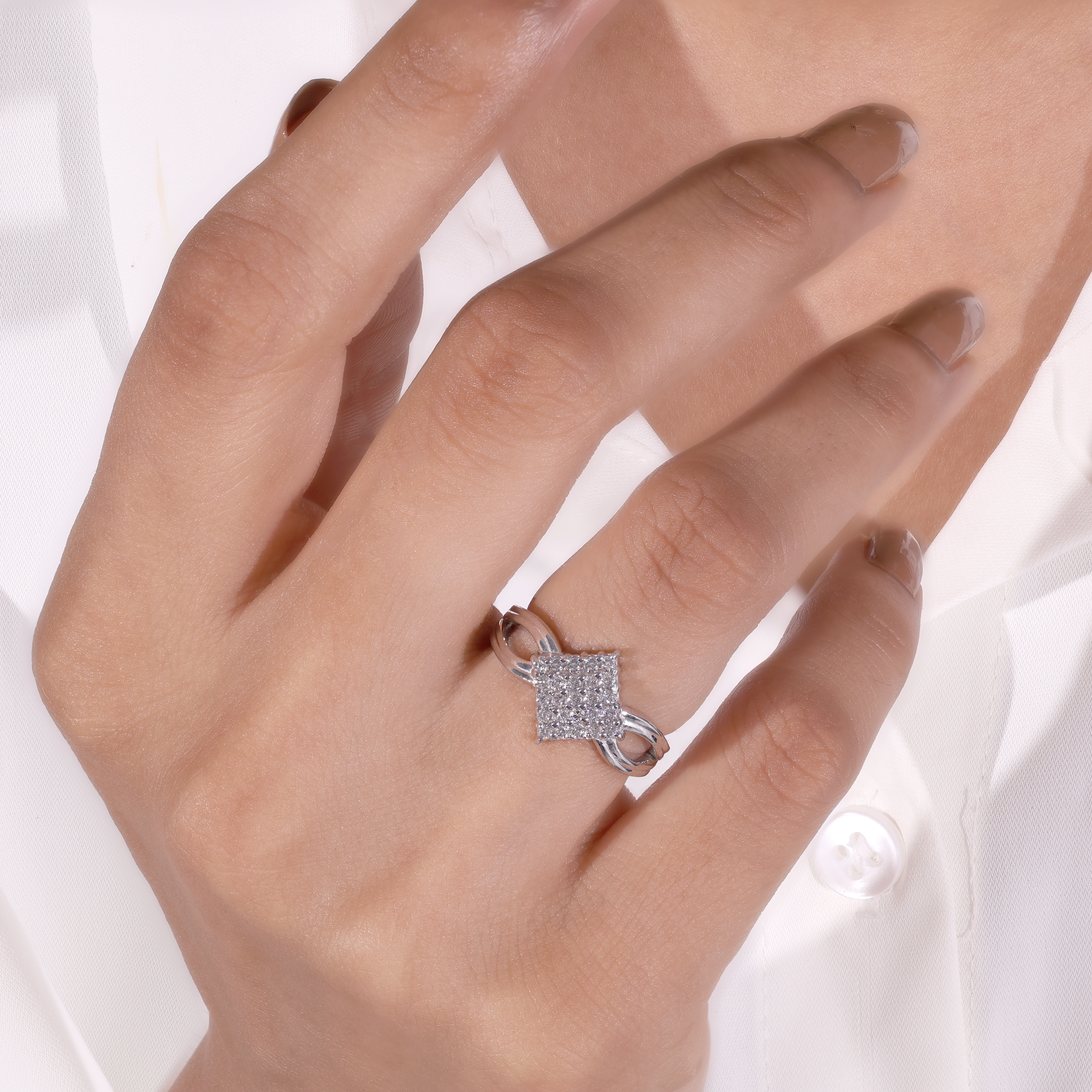 Aarinya Diamond Kite Cluster Ring, The Deco Diamond Grid Ring